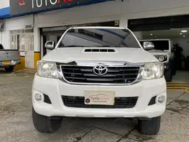 2013  Toyota Hilux - Image 7