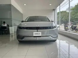 2024  Hyundai Ioniq - Image 7