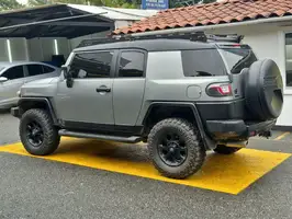 2012  Toyota Fj - Image 11