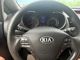 2015  Kia Cerato - Image 31
