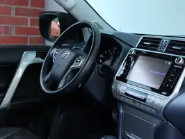 2020  Toyota Prado - Image 33