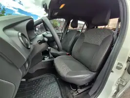 2022  Renault Logan - Image 35