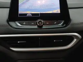 2025  Chevrolet Tracker - Image 16