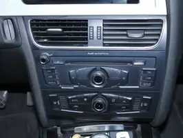 2010  Audi A4 - Image 23