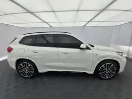 2025  Bmw Ix1 - Image 17