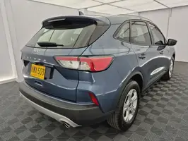 2022  Ford Escape - Image 32