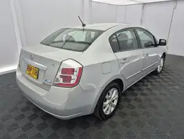 2011  Nissan Sentra - Image 15
