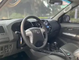 2013  Toyota Hilux - Image 12