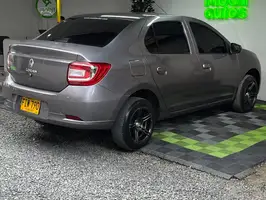 2022  Renault Logan - Image 13