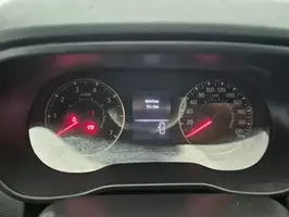 2022  Renault Duster - Image 43