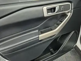 2023  Ford Explorer - Image 31