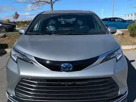 2025  Toyota Sienna - Image 6
