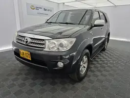 2011  Toyota Fortuner - Image 29