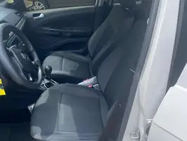 2018  Volkswagen Voyage - Image 10