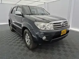 2011  Toyota Fortuner - Image 8
