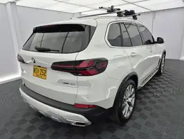 2024  Bmw X5 - Image 37