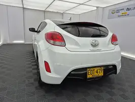 2017  Hyundai Veloster - Image 14