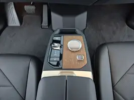 2025  Bmw Ix - Image 25