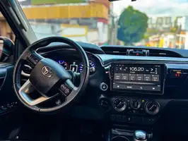 2019  Toyota Hilux - Image 15