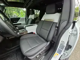 2025  Mercedes Unknown - Image 18