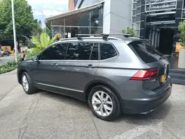2019  Volkswagen Tiguan - Image 9