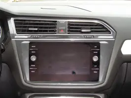 2018  Volkswagen Tiguan - Image 21