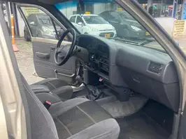 1998  Toyota Hilux - Image 26
