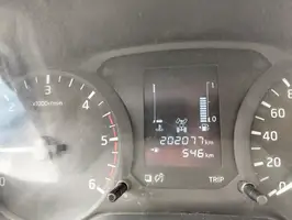 2018  Nissan Frontier - Image 35