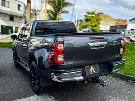 2019  Toyota Hilux - Image 10