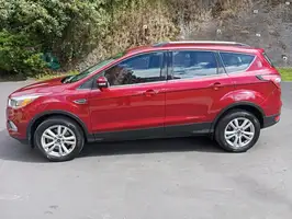 2017  Ford Escape - Image 33