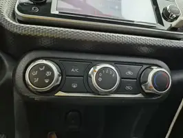 2020  Nissan Kicks - Image 44