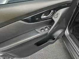 2020  Nissan X - Image 23