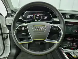 2022  Audi E - Image 23