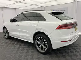 2022  Audi Q8 - Image 14