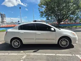 2013  Nissan Sentra - Image 17
