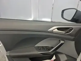 2020  Volkswagen T - Image 39