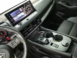 2024  Nissan X - Image 25