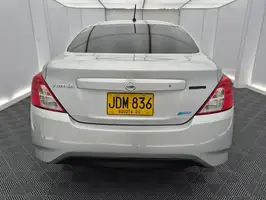 2017  Nissan Versa - Image 34