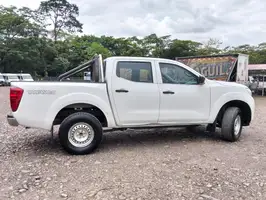 2018  Nissan Frontier - Image 30