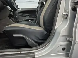 2019  Volkswagen Voyage - Image 43