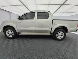 2011  Toyota Hilux - Image 9