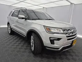 2018  Ford Explorer - Image 17