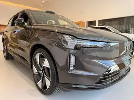 2025  Volvo Unknown - Image 32