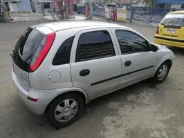 2007  Chevrolet Corsa - Image 12