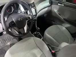 2017  Hyundai Accent - Image 20