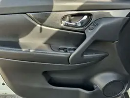 2017  Nissan X - Image 18