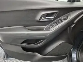 2015  Chevrolet Tracker - Image 40