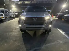 2023  Toyota Hilux - Image 6