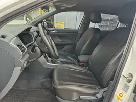 2022  Volkswagen T - Image 18