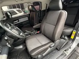 2022  Toyota Fj - Image 16